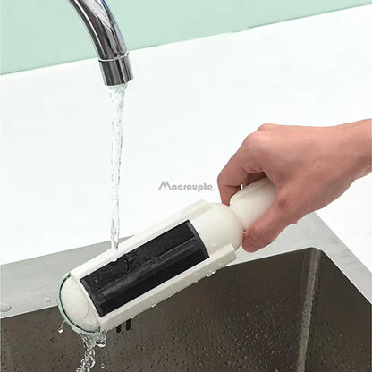 Effortless Pet Hair Removal: Electrostatic Multi-Purpose Brush for Cats and Dogs